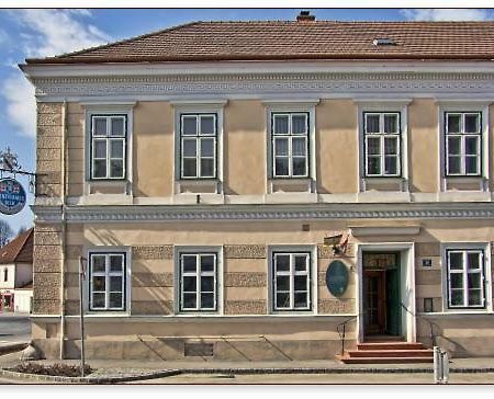 Gasthof Manhalter Pitten Экстерьер фото